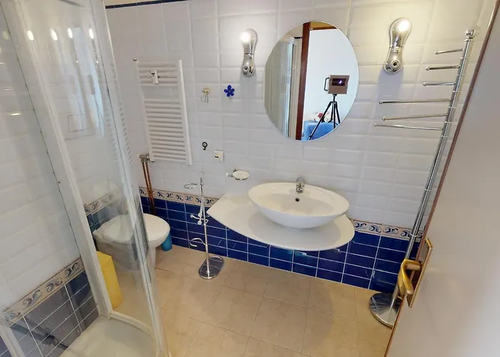 Apartmán Spacieux A Avec Grande Terrasse Et Garage - Fr-1-196-296