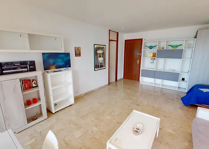 Joli Avec Terrasse Et Garage Privé à - Fr-1-196-296 * Menton