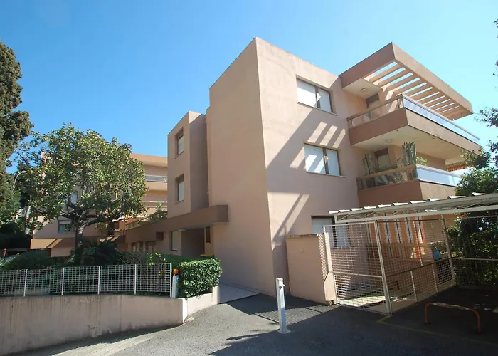 公寓 Spacieux A Avec Grande Terrasse Et Garage - Fr-1-196-296 *